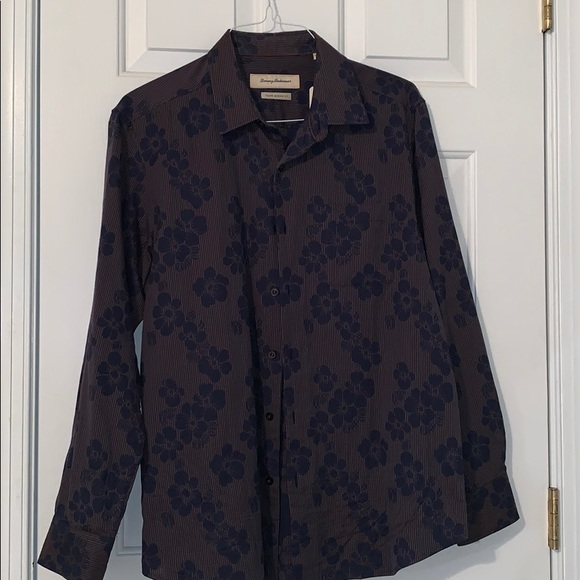 Tommy Bahama Button Up - Picture 4 of 4